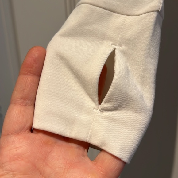 Gap athletic top - Picture 3 of 5